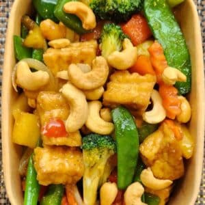 65 - Phad Phak Ruam Tauhu Med Mamuang